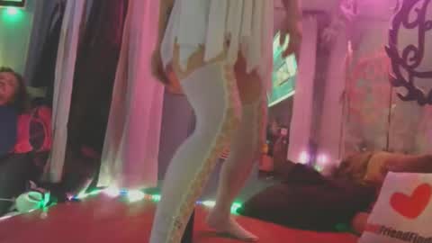 Snapshot of cpl4morethan1 chatting on 09-29-25, 03:55 cpl4morethan1 online show from 09-29-25, 03:55