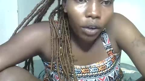 Snapshot of craizybitch chatting on 01-22-25, 01:00 craizybitch online show from 01-22-25, 01:00