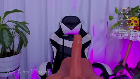 Laura  online show from 01-16-25, 09:05