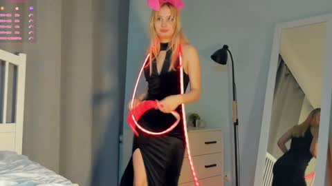 Emma online show from 12-26-24, 05:37