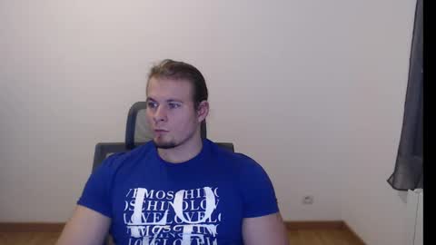 Snapshot of crazyangel8 chatting on 12-19-24, 08:02 crazyangel8 online show from 12-19-24, 08:02