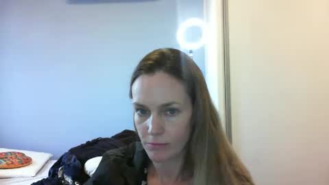 Anny online show from 10-30-25, 10:49