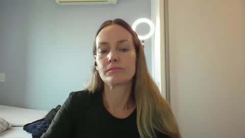 Anny online show from 11-13-25, 10:47