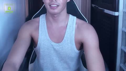 Snapshot of crazyasiancum chatting on 02-08-25, 04:36 Zion online show from 02-08-25, 04:36