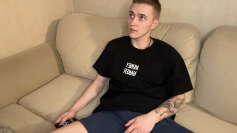 Snapshot of crazybottom99 chatting on 12-11-24, 05:15 Alex online show from 12-11-24, 05:15