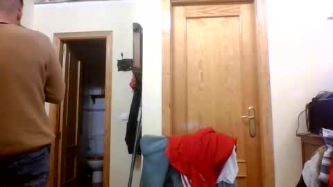 crazyboy44412345 online show from 09-27-25, 05:23