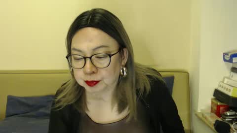 Snapshot of crazychika chatting on 01-12-25, 04:08 Kelly   online show from 01-12-25, 04:08