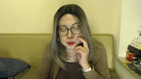 Snapshot of crazychika chatting on 02-12-25, 01:37 Kelly   online show from 02-12-25, 01:37