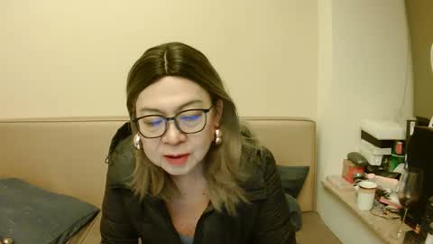 Snapshot of crazychika chatting on 03-05-25, 08:21 Kelly   online show from 03-05-25, 08:21