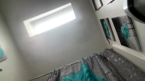 Snapshot of crazydill28 chatting on 09-10-25, 04:40 crazydill28 online show from 09-10-25, 04:40