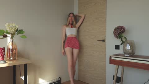 Snapshot of crazyhotrussian chatting on 09-25-25, 03:32 Mari Rehabilitation after surgey 12 -27 november. Support me when i offline C online show from 09-25-25, 03:32