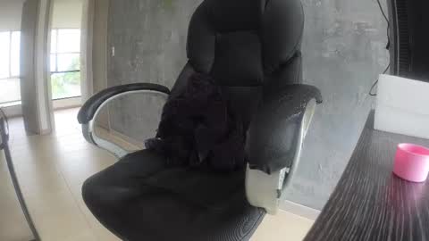 Snapshot of crazylive5 chatting on 02-16-25, 01:27 crazylive5 online show from 02-16-25, 01:27