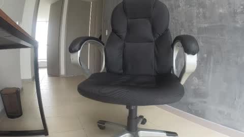 Snapshot of crazylive5 chatting on 02-21-25, 06:15 crazylive5 online show from 02-21-25, 06:15