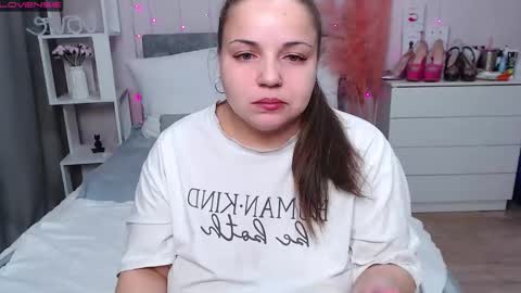Snapshot of crazyy_girl_ chatting on 01-16-26, 01:48 Crazyy Girl online show from 01-16-26, 01:48
