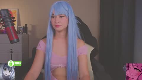 Snapshot of creammeow chatting on 06-25-26, 02:33 Alina online show from 06-25-26, 02:33