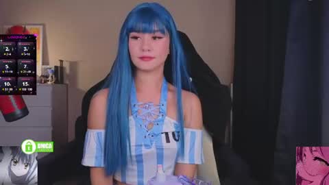 Snapshot of creammeow chatting on 07-20-26, 02:04 Alina online show from 07-20-26, 02:04