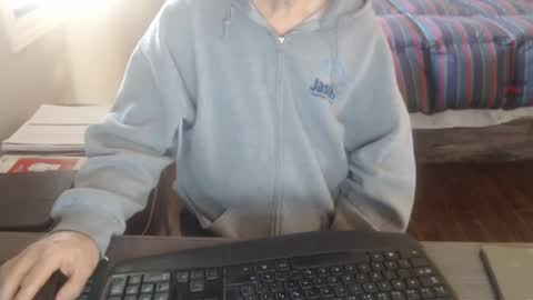 Creamormilk online show from 10-09-25, 01:53