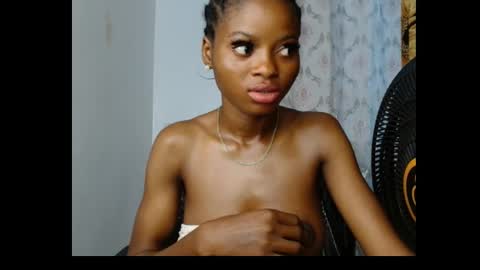 Snapshot of creamy_girl2 chatting on 01-11-26, 07:35 Creamy girl2 online show from 01-11-26, 07:35