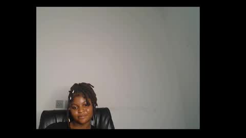 Snapshot of creamy_juicypussy chatting on 03-10-25, 12:37 Lady jasmine online show from 03-10-25, 12:37