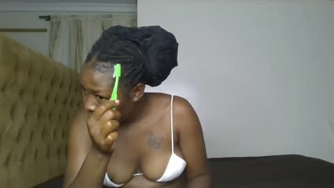 creamy_pie1 online show from 02-12-26, 10:05