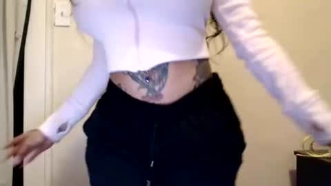 CreamyExotica online show from 02-03-25, 04:04