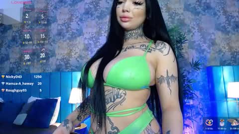 Snapshot of creamyinkk chatting on 02-15-26, 07:51 Sophie online show from 02-15-26, 07:51