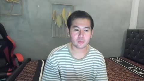 Snapshot of creamynow chatting on 12-07-24, 01:40 BareCreamyCum online show from 12-07-24, 01:40