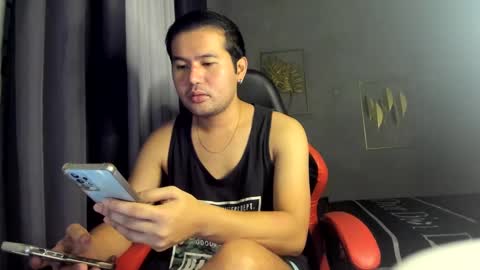 Snapshot of creamynow chatting on 12-28-24, 04:19 BareCreamyCum online show from 12-28-24, 04:19