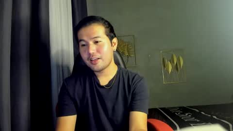 Snapshot of creamynow chatting on 12-29-24, 04:38 BareCreamyCum online show from 12-29-24, 04:38