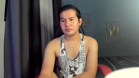 Snapshot of creamynow chatting on 12-29-24, 07:11 BareCreamyCum online show from 12-29-24, 07:11