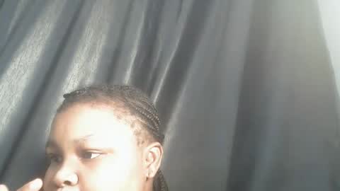 creamyposh1 online show from 11-24-25, 04:12