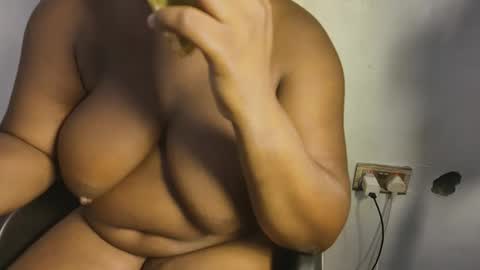 creamyposh1 online show from 12-17-25, 04:07