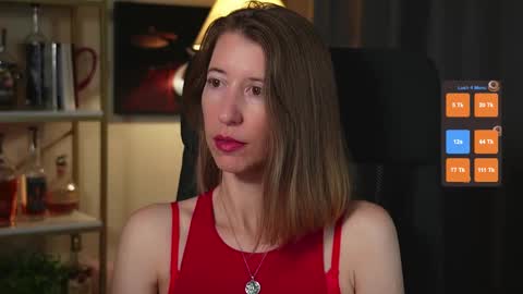 Snapshot of creme_dela_creme chatting on 10-17-25, 05:59 Quinn de la Creme online show from 10-17-25, 05:59