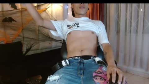 criiscs online show from 10-28-25, 09:24