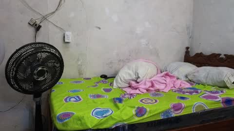 cris_simons online show from 12-30-24, 04:09