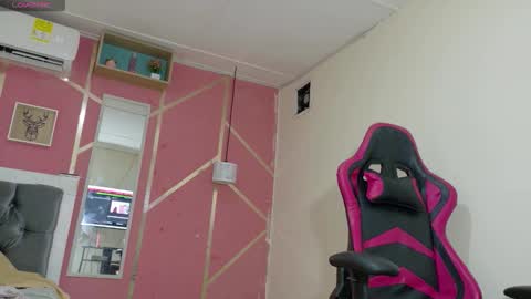 Snapshot of cristal_49 chatting on 03-01-26, 08:55 cristal_49 online show from 03-01-26, 08:55