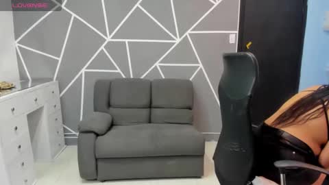 Cristal online show from 11-28-25, 04:48