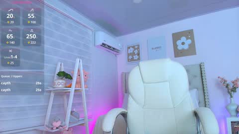 Snapshot of cristal_bunny chatting on 01-20-25, 06:21 Cristal online show from 01-20-25, 06:21
