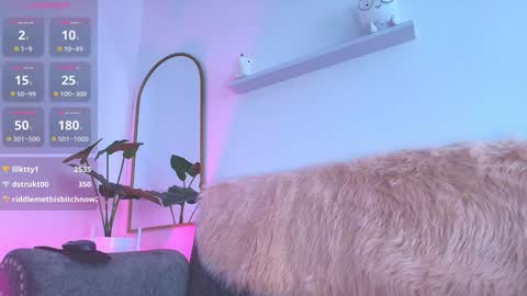 Snapshot of cristal_bunny chatting on 01-24-25, 06:24 Cristal online show from 01-24-25, 06:24