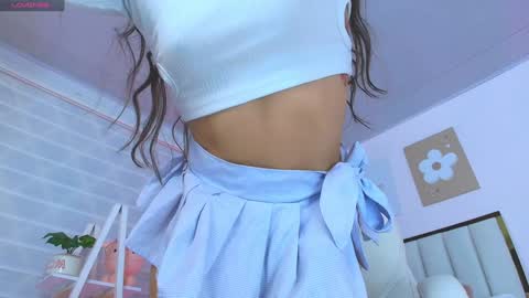 Snapshot of cristal_bunny chatting on 02-01-25, 01:23 Cristal online show from 02-01-25, 01:23