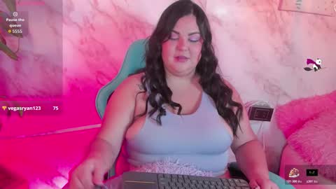 Snapshot of cristal_herrera chatting on 10-18-25, 05:10 Cristal online show from 10-18-25, 05:10