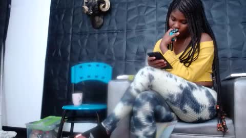 Snapshot of cristal_smith06 chatting on 09-29-25, 09:36 Hanna online show from 09-29-25, 09:36