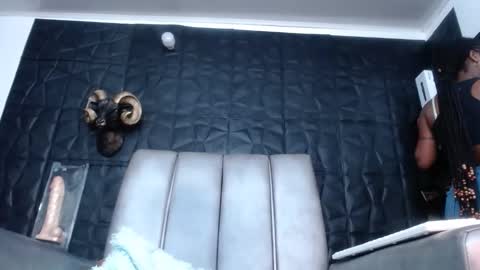 Snapshot of cristal_smith06 chatting on 10-04-25, 11:41 Hanna online show from 10-04-25, 11:41