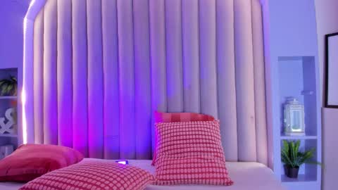 Nicole  Connection time 220pm-910pmCol online show from 02-21-26, 07:37