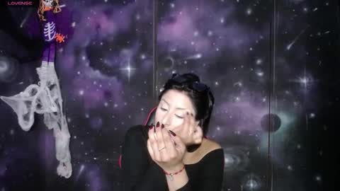 Cristal de Leon online show from 10-18-25, 07:03