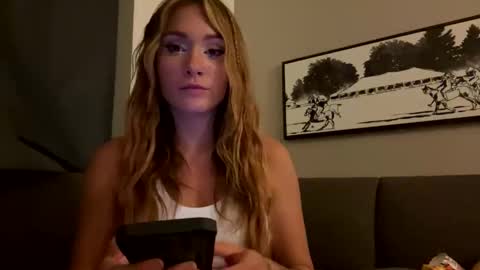Crista online show from 09-15-25, 01:16