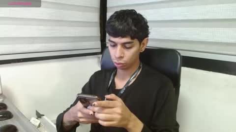 Snapshot of cristhian_slytherin chatting on 09-20-25, 05:19 cristhian online show from 09-20-25, 05:19