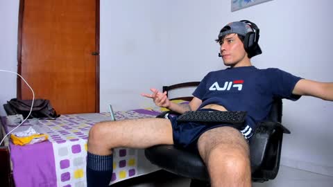 Cristian  online show from 12-27-24, 01:22