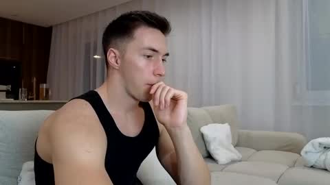 Snapshot of cristianovilla chatting on 02-14-25, 10:36 CristianoHailey online show from 02-14-25, 10:36