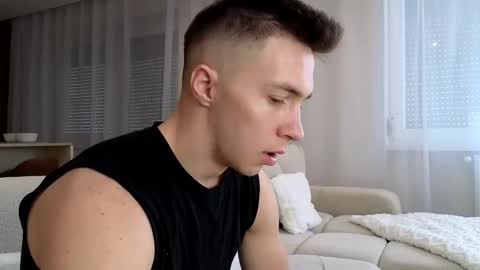 Snapshot of cristianovilla chatting on 03-09-25, 10:41 CristianoHailey online show from 03-09-25, 10:41